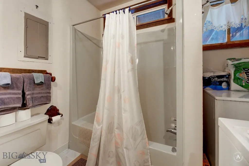 7 Meadow Lane Cascade MT 59421