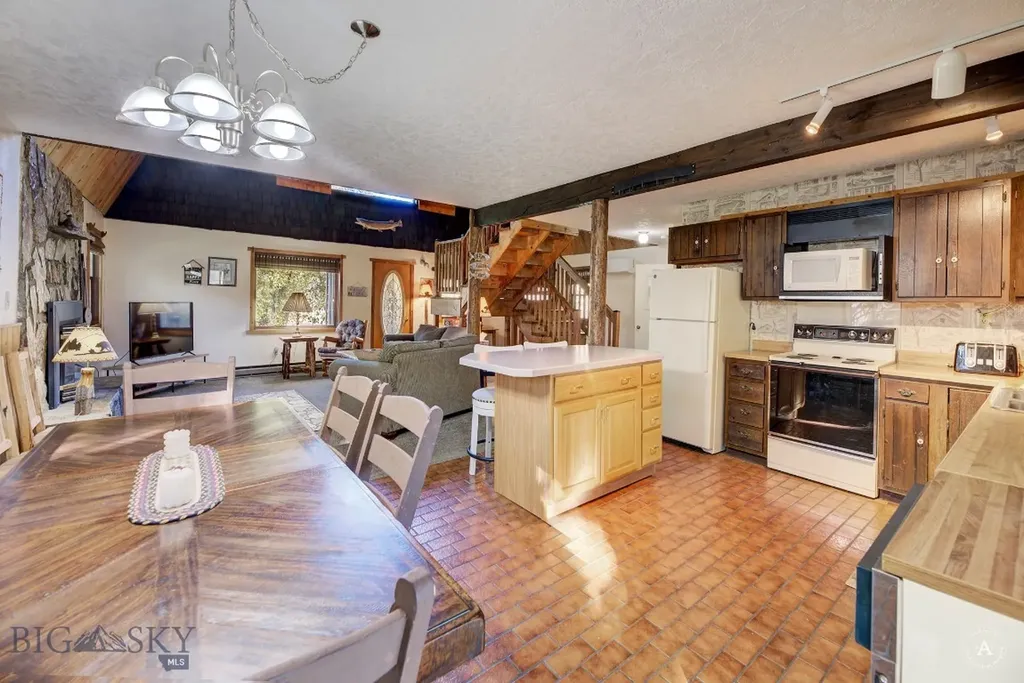 7 Meadow Lane Cascade MT 59421