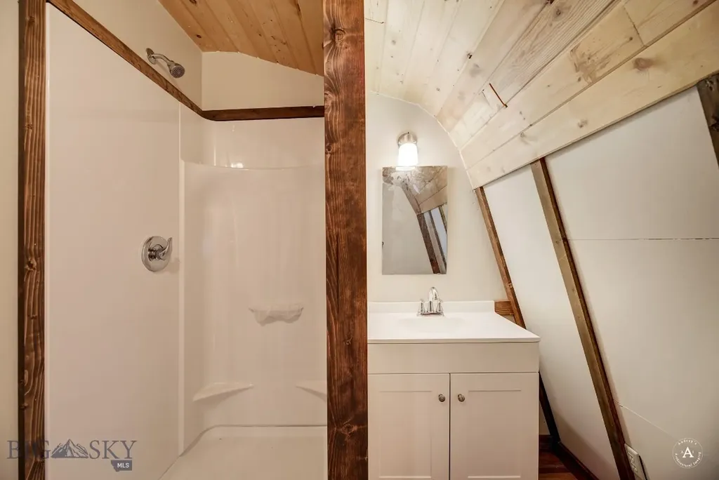 7 Meadow Lane Cascade MT 59421