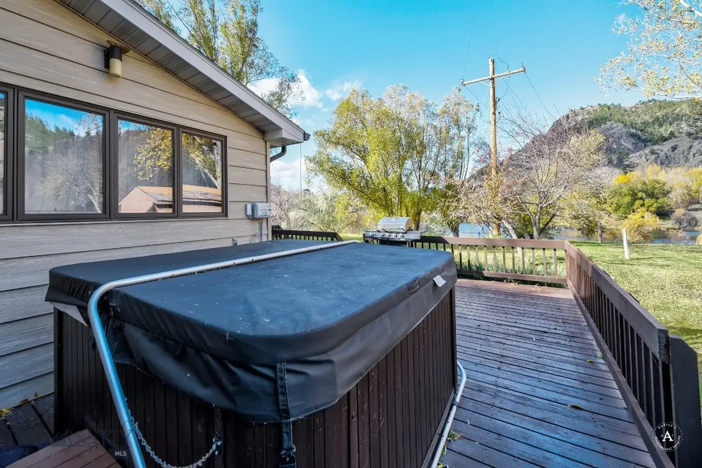 7 Meadow Lane Cascade MT 59421