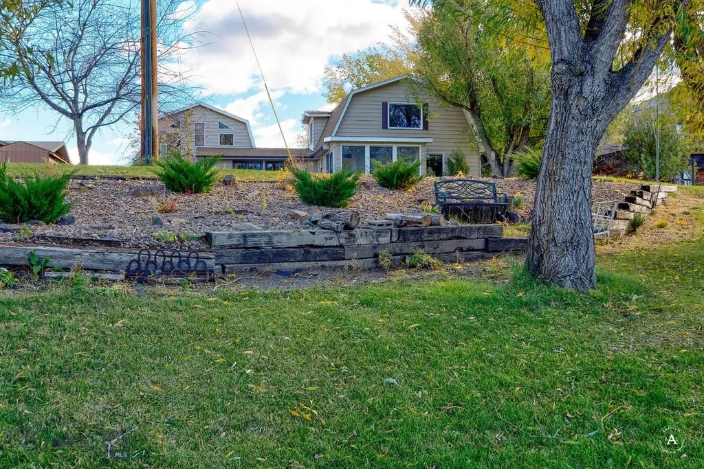 7 Meadow Lane Cascade MT 59421