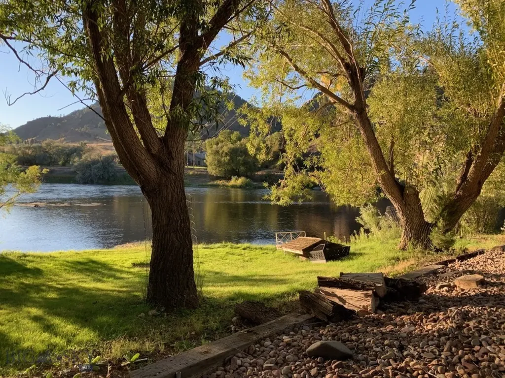7 Meadow Lane Cascade MT 59421