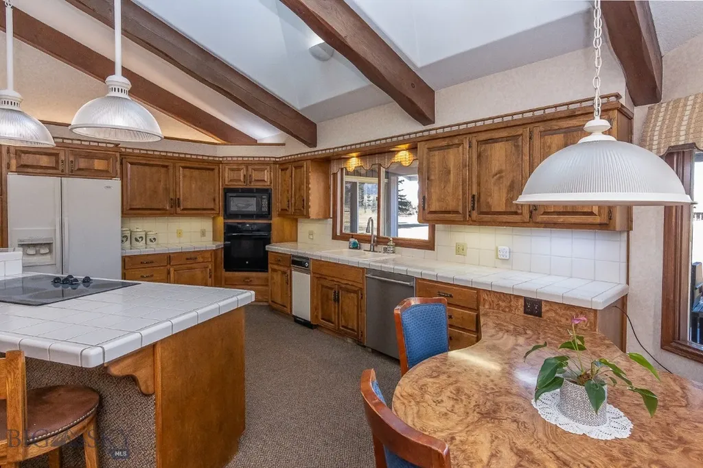 25 Riverside Drive Bozeman MT 59715