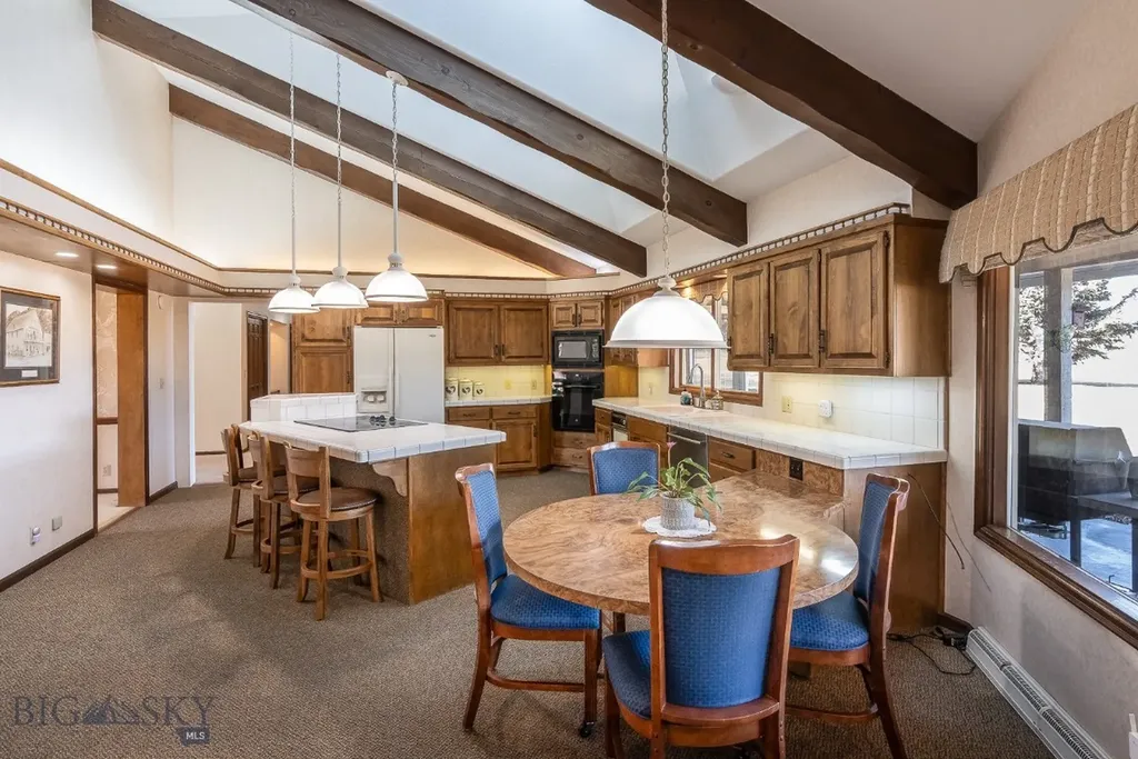 25 Riverside Drive Bozeman MT 59715