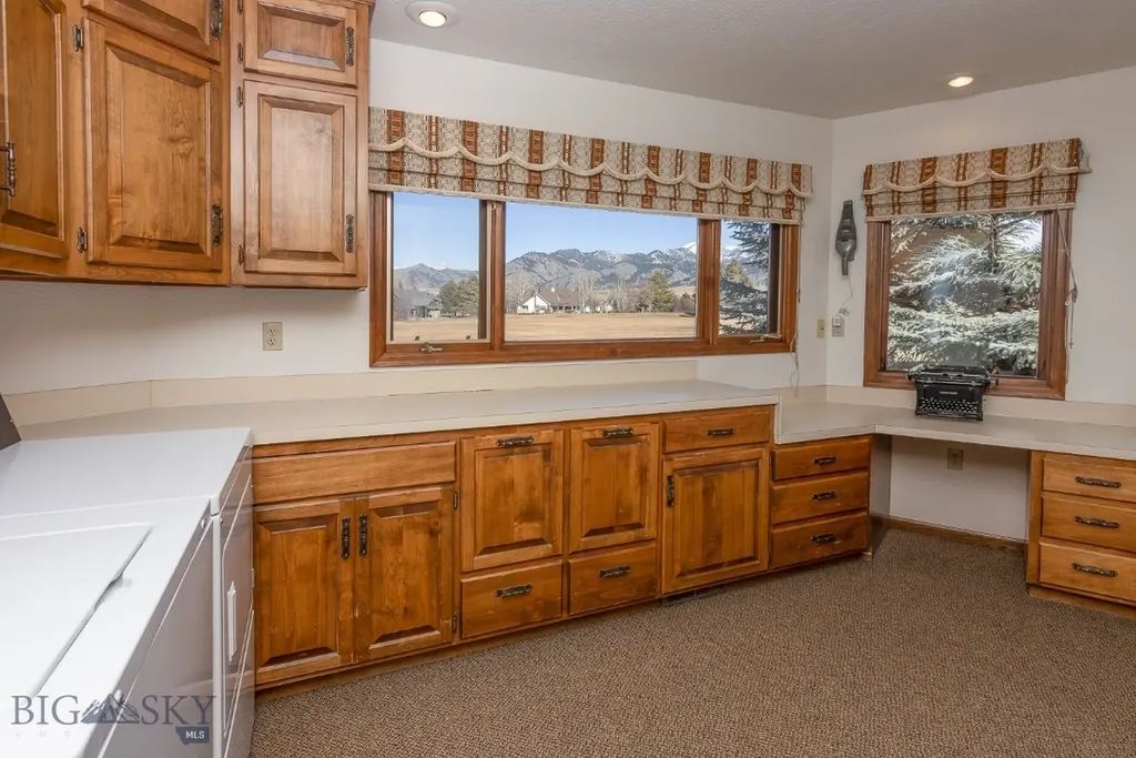 25 Riverside Drive Bozeman MT 59715