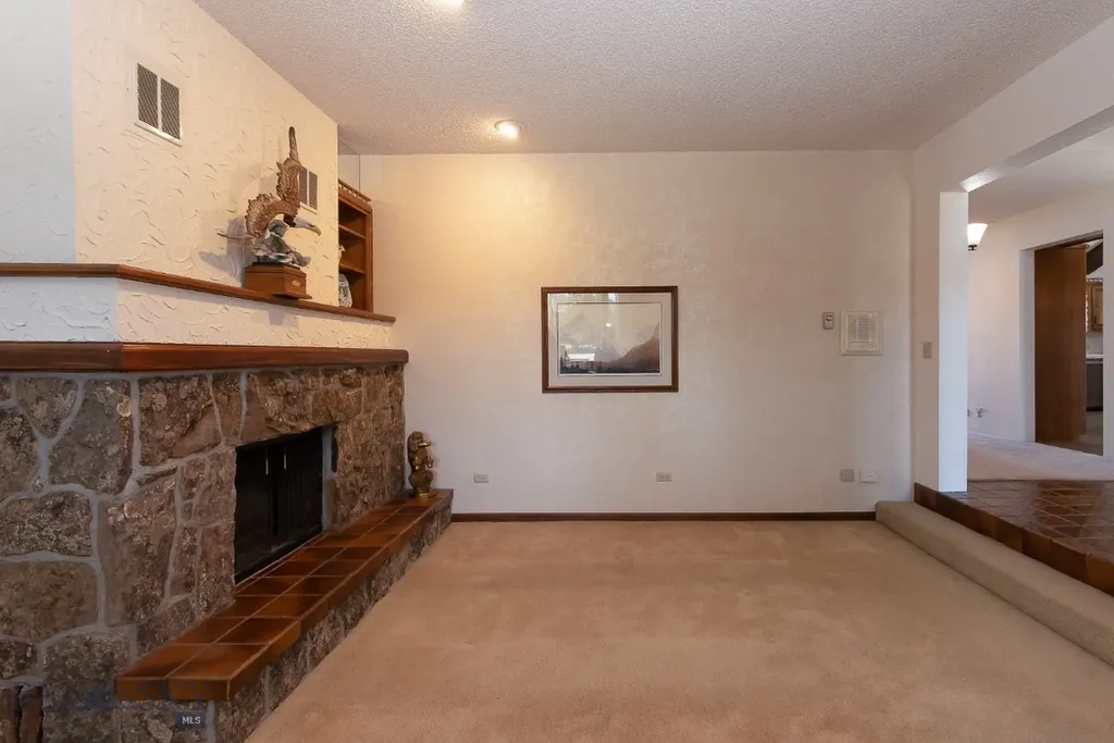 25 Riverside Drive Bozeman MT 59715