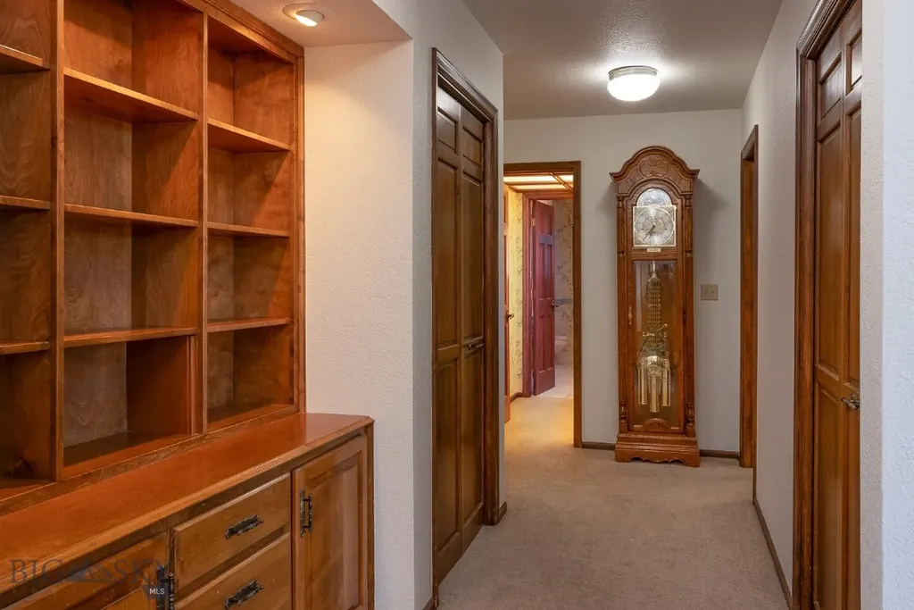 25 Riverside Drive Bozeman MT 59715