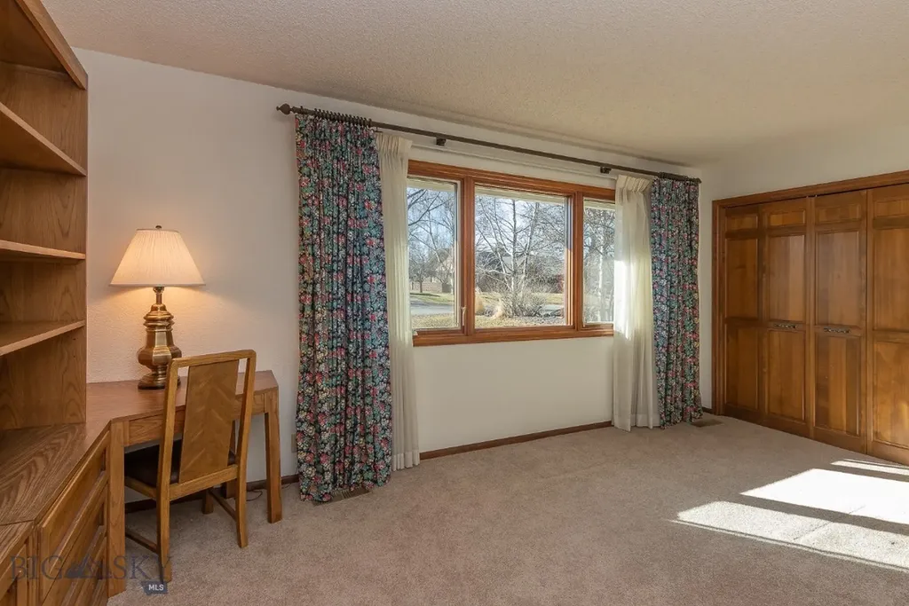 25 Riverside Drive Bozeman MT 59715