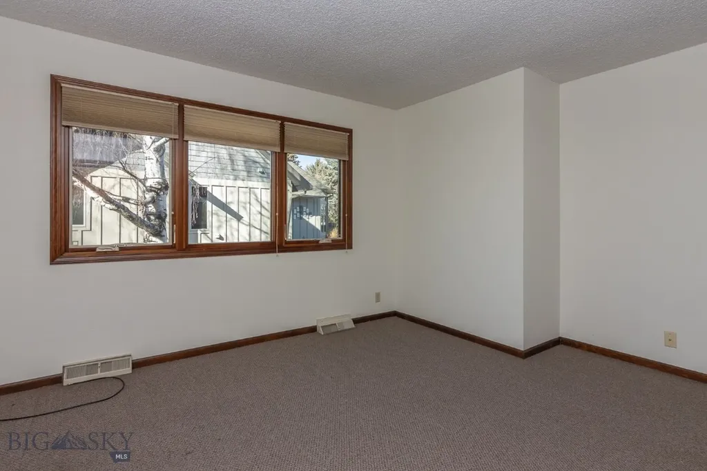 25 Riverside Drive Bozeman MT 59715