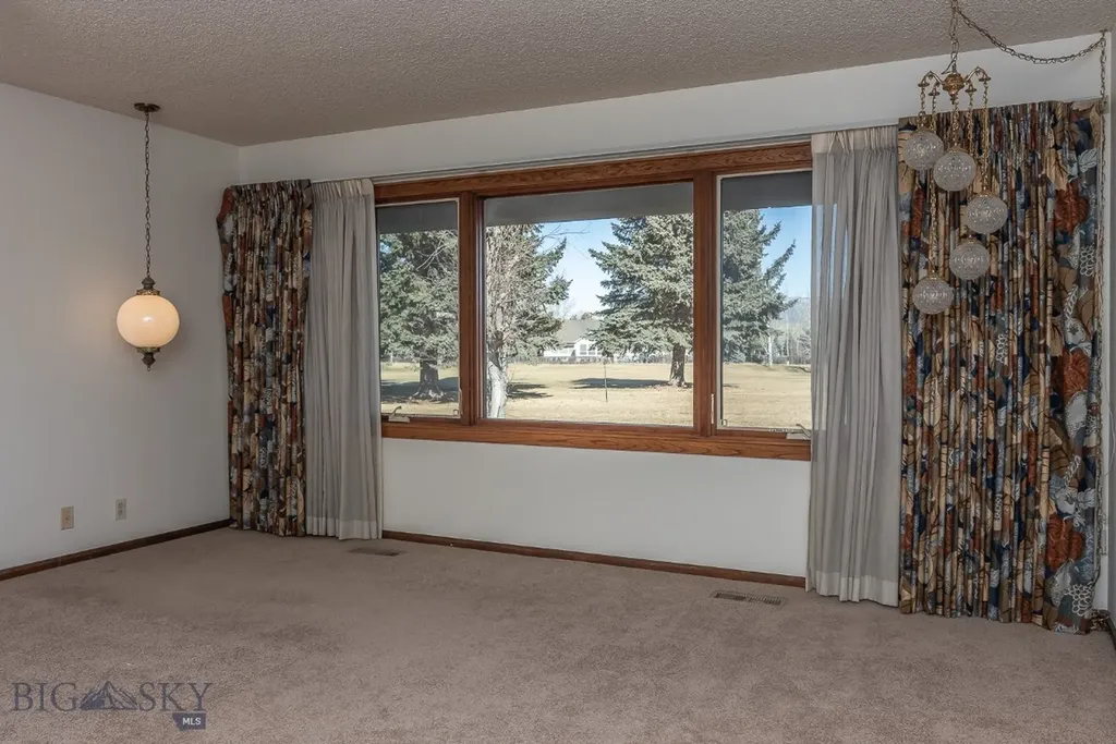 25 Riverside Drive Bozeman MT 59715