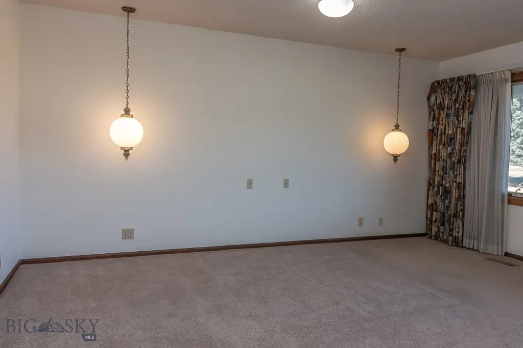 25 Riverside Drive Bozeman MT 59715
