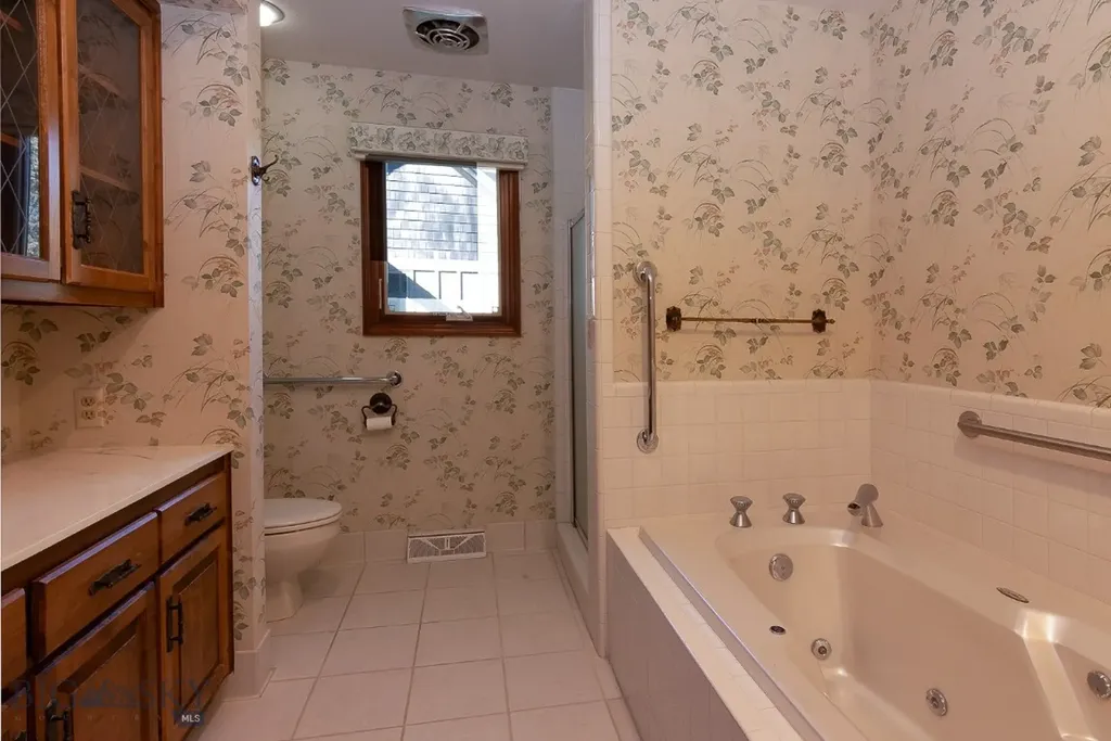 25 Riverside Drive Bozeman MT 59715