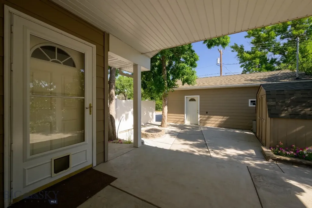 801 E 4th Street Laurel MT 59044