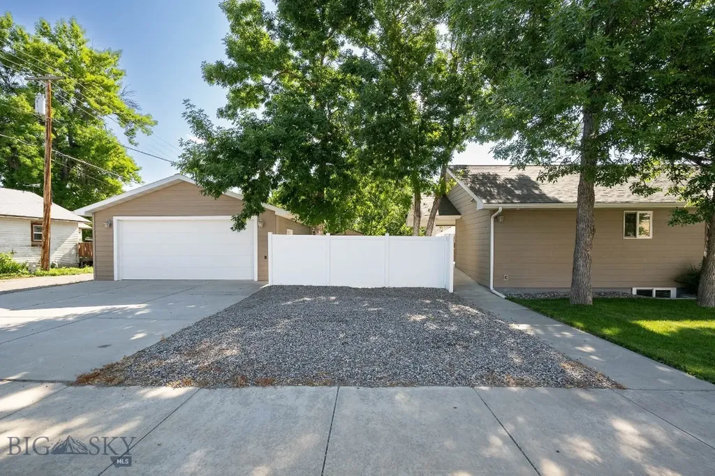 801 E 4th Street Laurel MT 59044