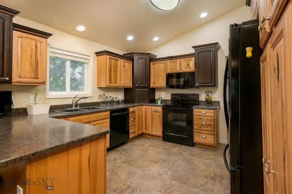 801 E 4th Street Laurel MT 59044
