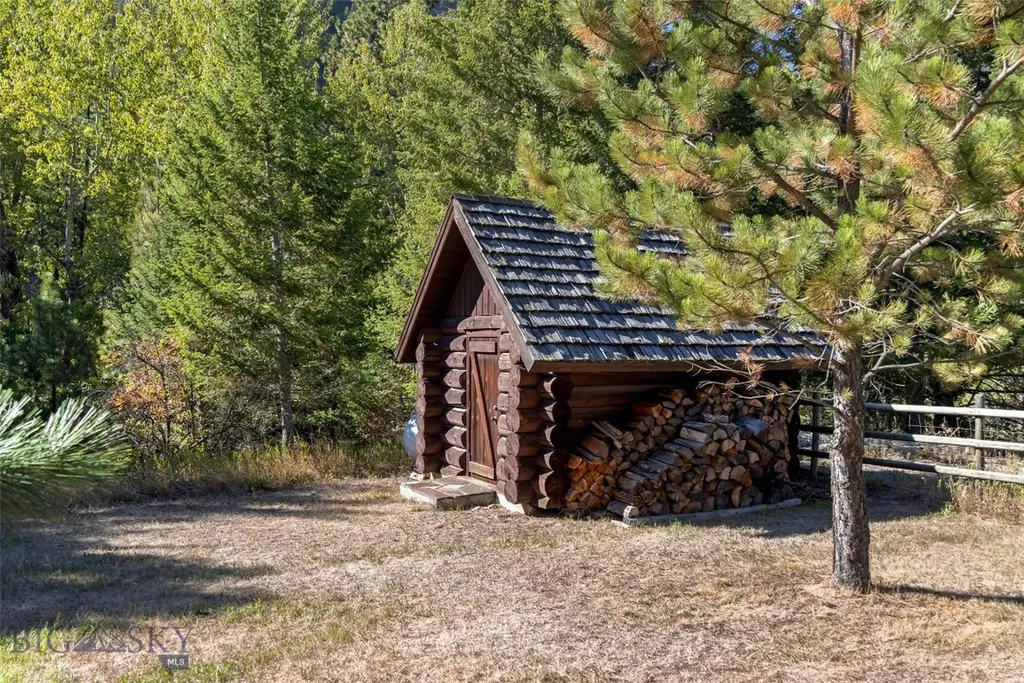 Clinton MT 59825