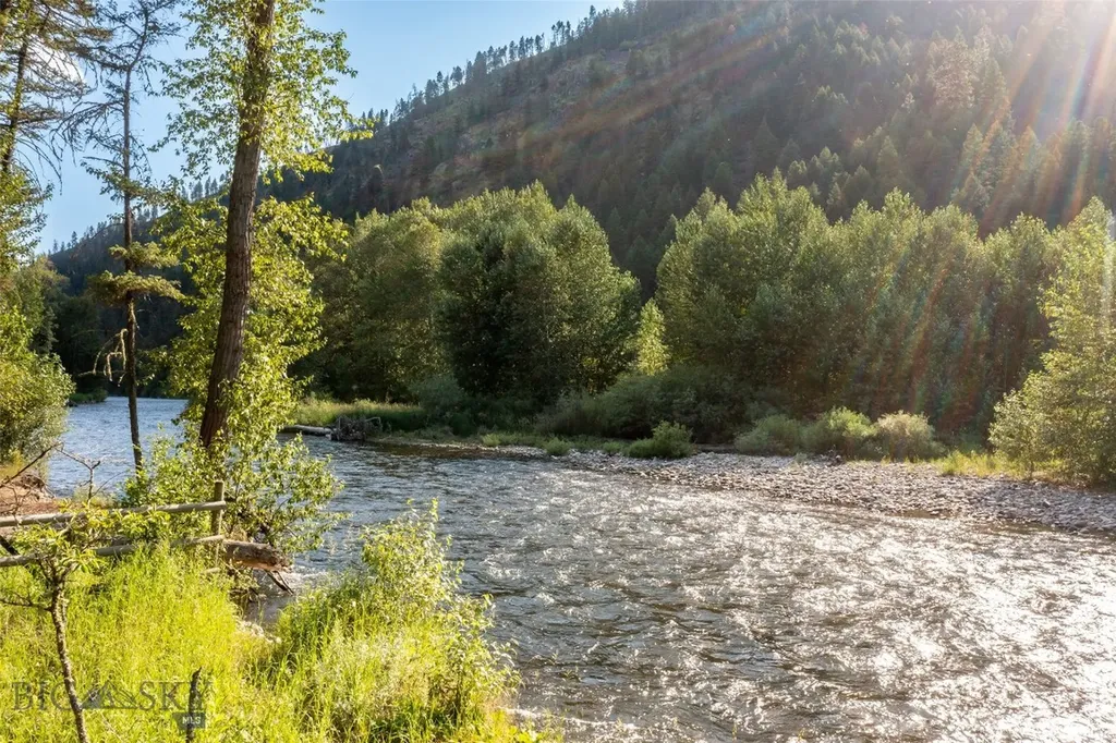 Clinton MT 59825