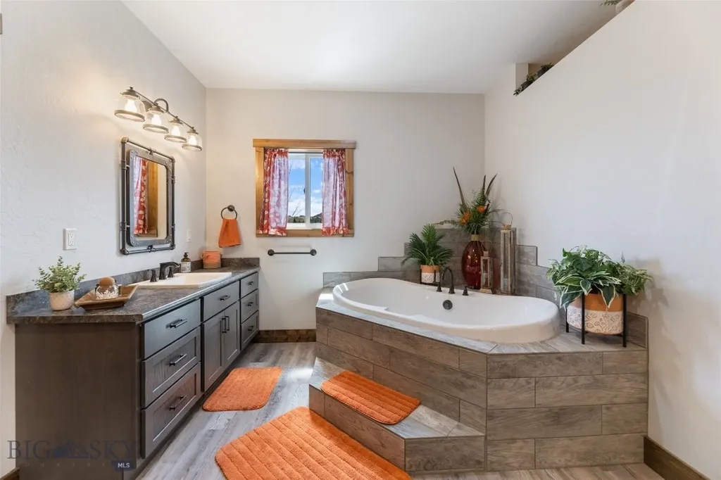 56 Sky View Drive Ennis MT 59729