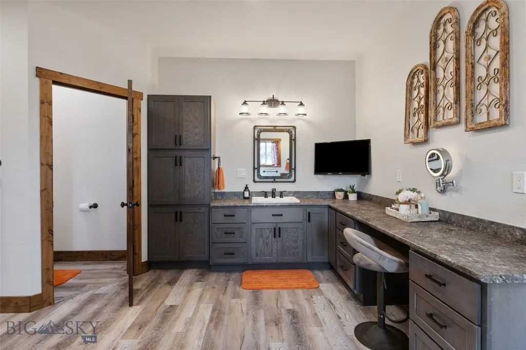 56 Sky View Drive Ennis MT 59729