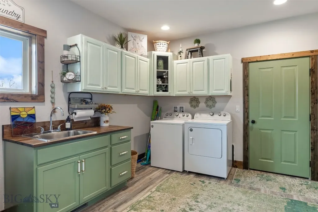 56 Sky View Drive Ennis MT 59729