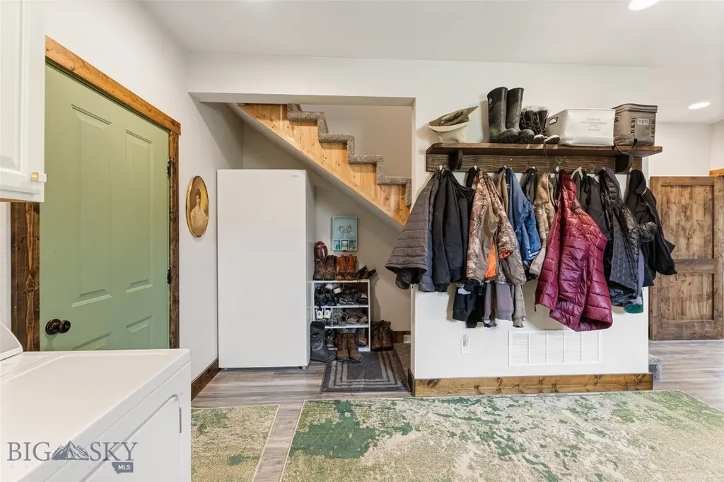 56 Sky View Drive Ennis MT 59729