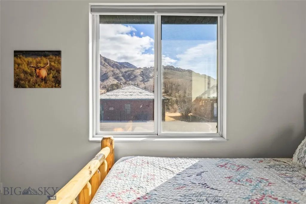 550 Old Yellowstone Trail S Gardiner MT 59030