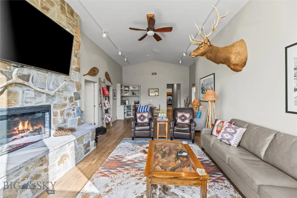 550 Old Yellowstone Trail S Gardiner MT 59030