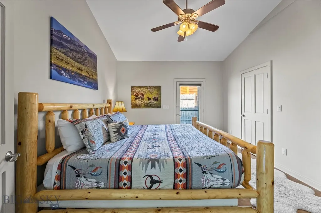 550 Old Yellowstone Trail S Gardiner MT 59030