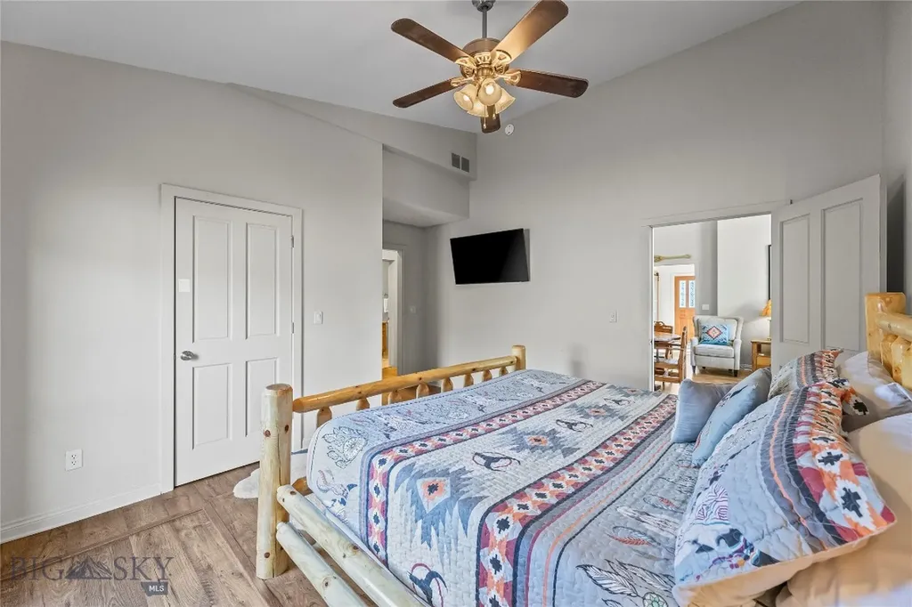 550 Old Yellowstone Trail S Gardiner MT 59030