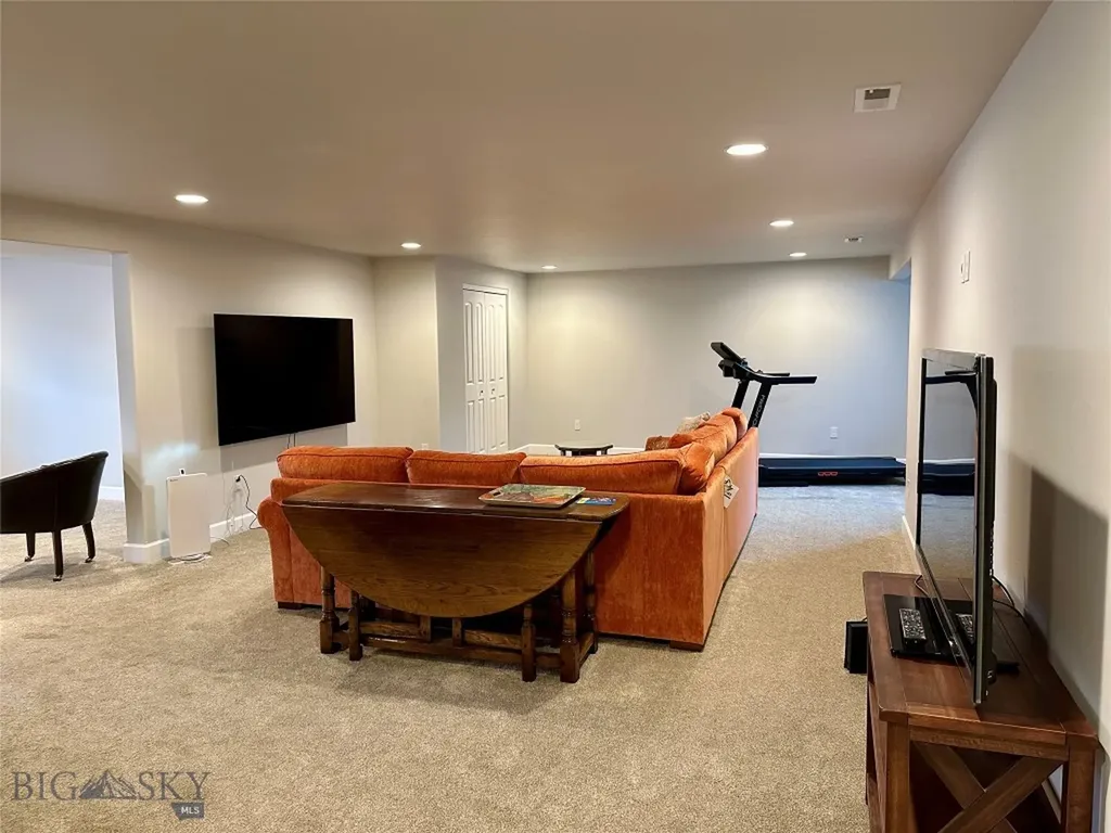 4108 Western Boulevard Butte MT 59701