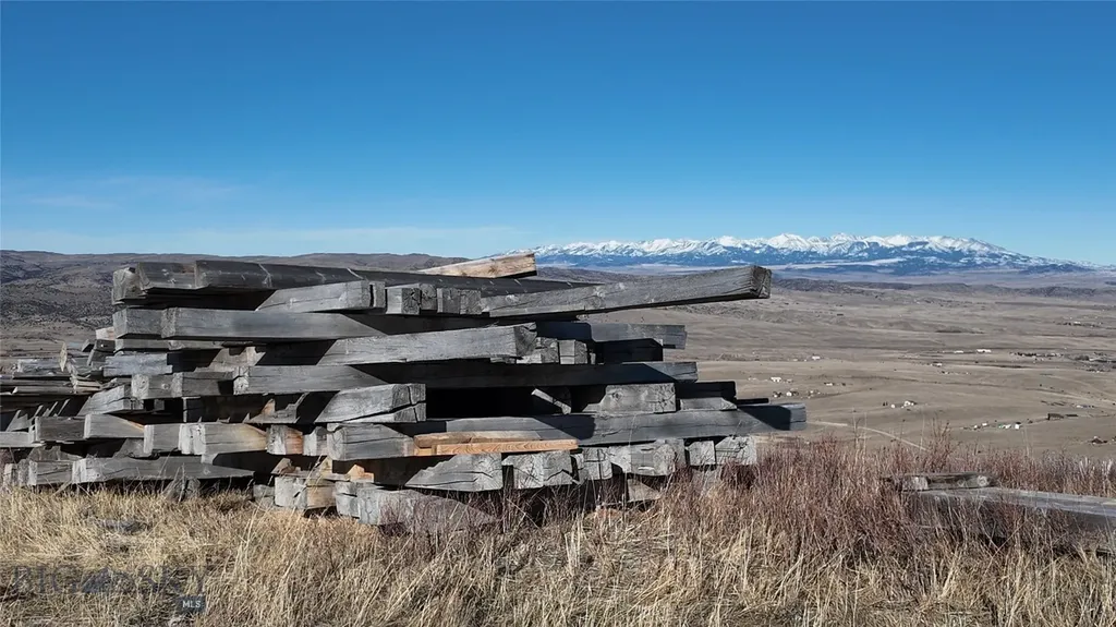 Tbd Elk Meadows Livingston MT 59047