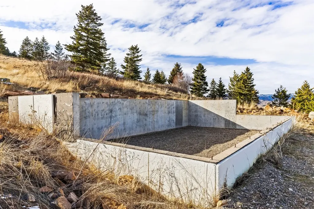 Tbd Elk Meadows Livingston MT 59047