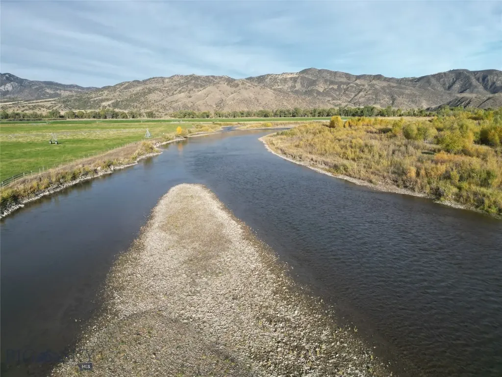 89 Mount Highway 359 Cardwell MT 59721