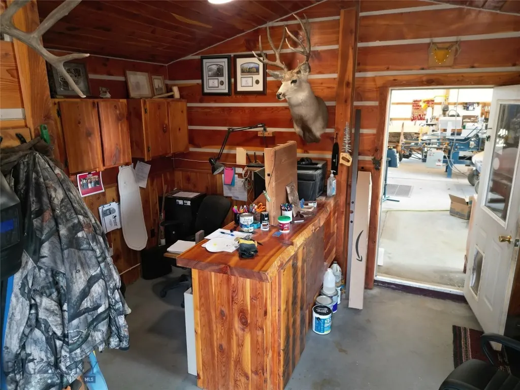 14 Old Mount Highway 10 Cardwell MT 59721