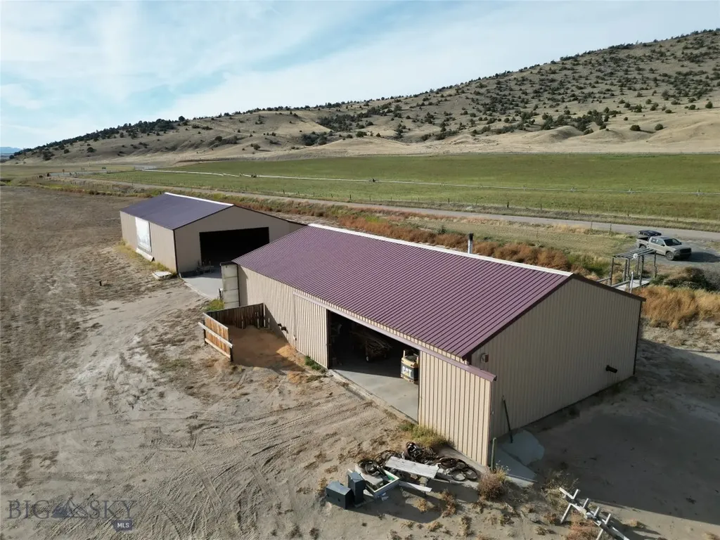 14 Old Mount Highway 10 Cardwell MT 59721