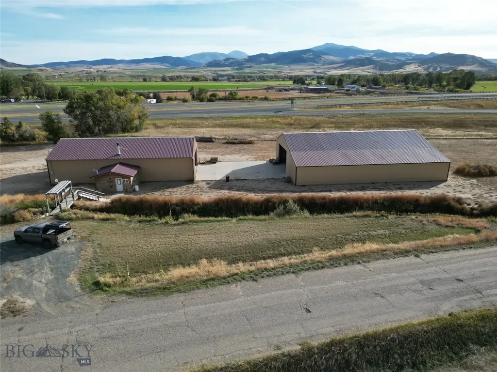 14 Old Mount Highway 10 Cardwell MT 59721