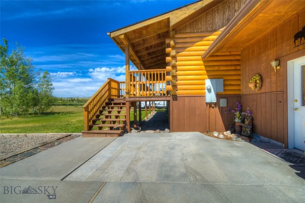 13 Coachman Lane Mcallister MT 59740