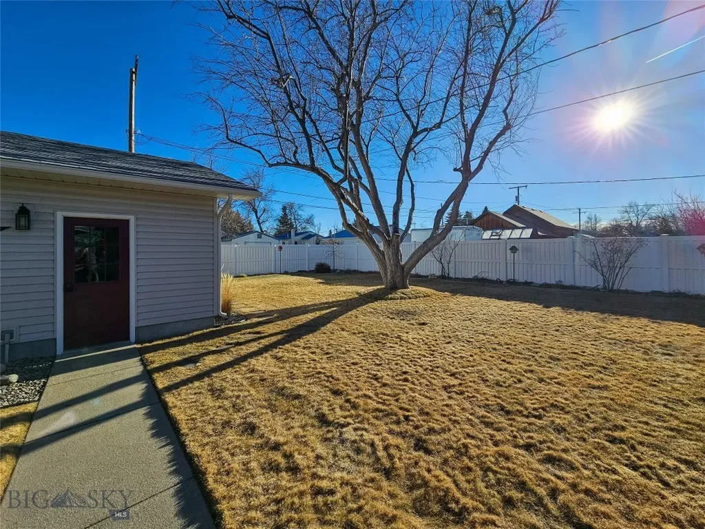 319 E 7th Avenue Big Timber MT 59011