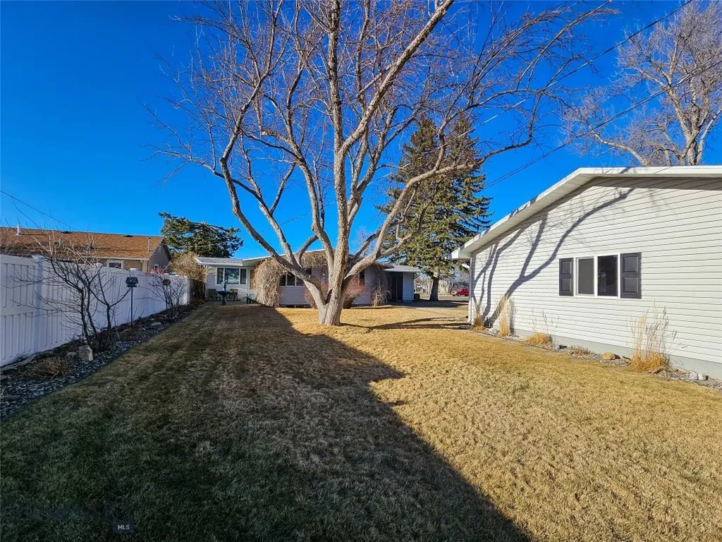 319 E 7th Avenue Big Timber MT 59011