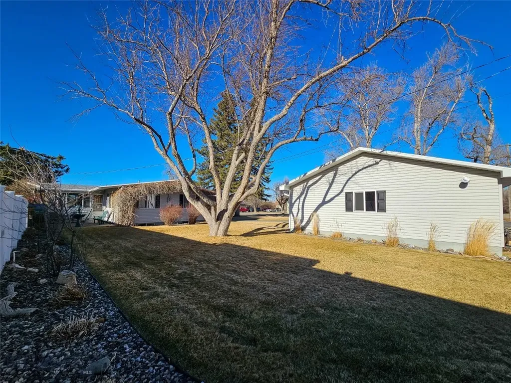 319 E 7th Avenue Big Timber MT 59011