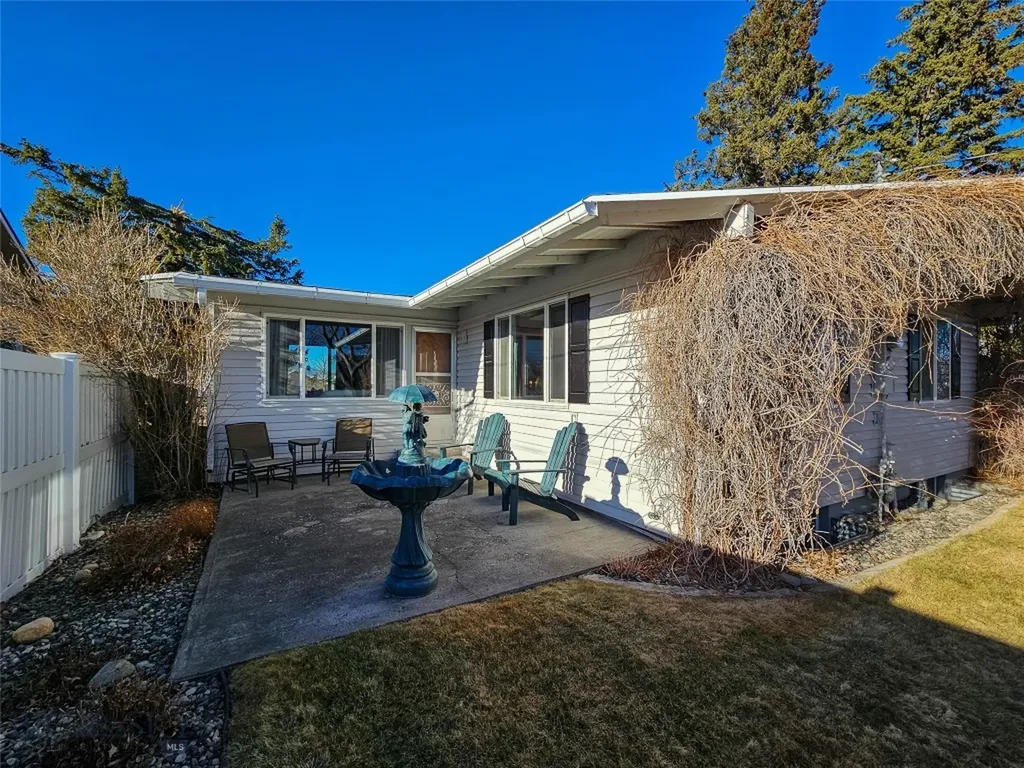 319 E 7th Avenue Big Timber MT 59011