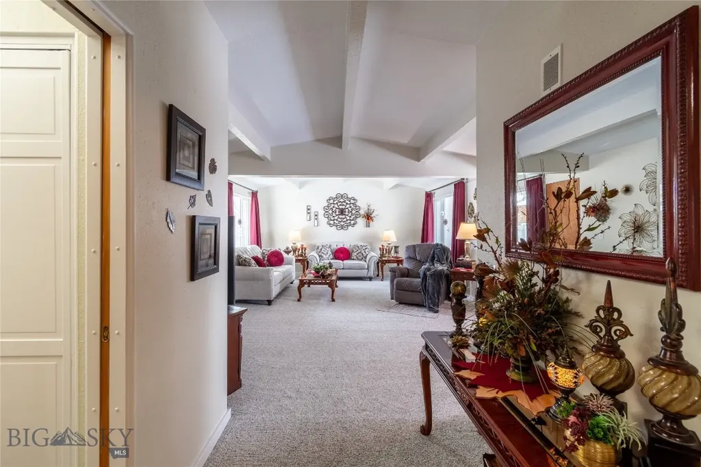 319 E 7th Avenue Big Timber MT 59011