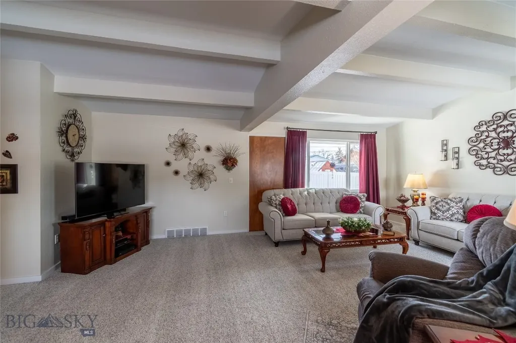 319 E 7th Avenue Big Timber MT 59011