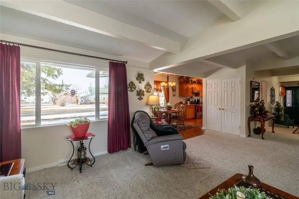 319 E 7th Avenue Big Timber MT 59011