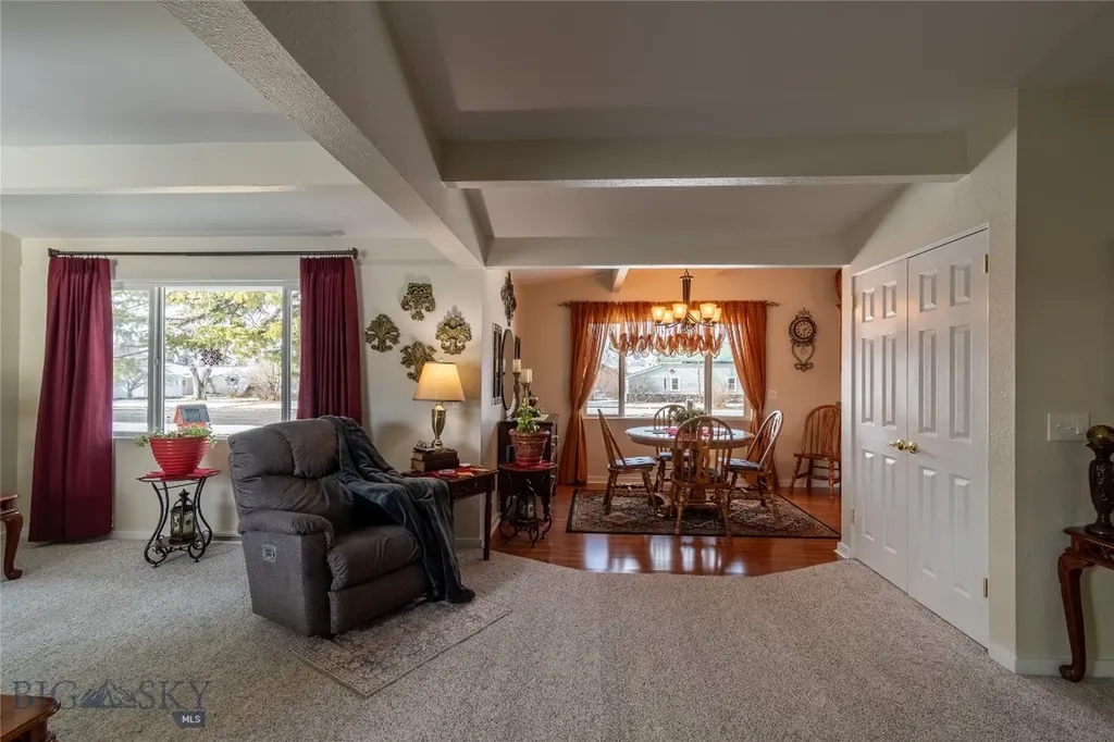 319 E 7th Avenue Big Timber MT 59011