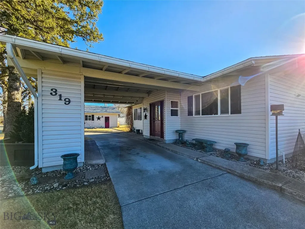 319 E 7th Avenue Big Timber MT 59011