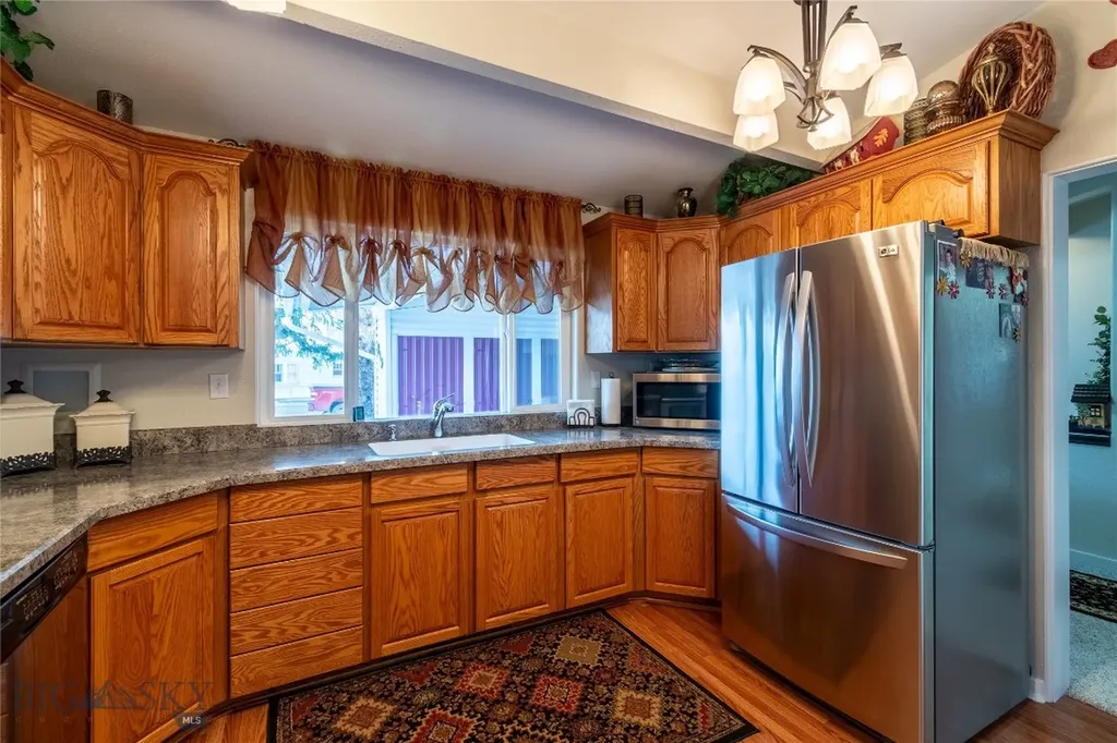319 E 7th Avenue Big Timber MT 59011