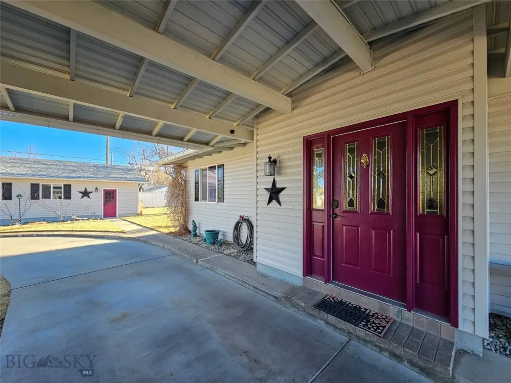 319 E 7th Avenue Big Timber MT 59011