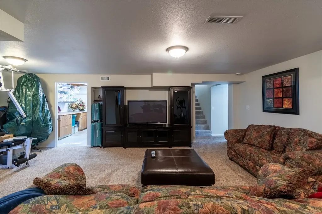319 E 7th Avenue Big Timber MT 59011