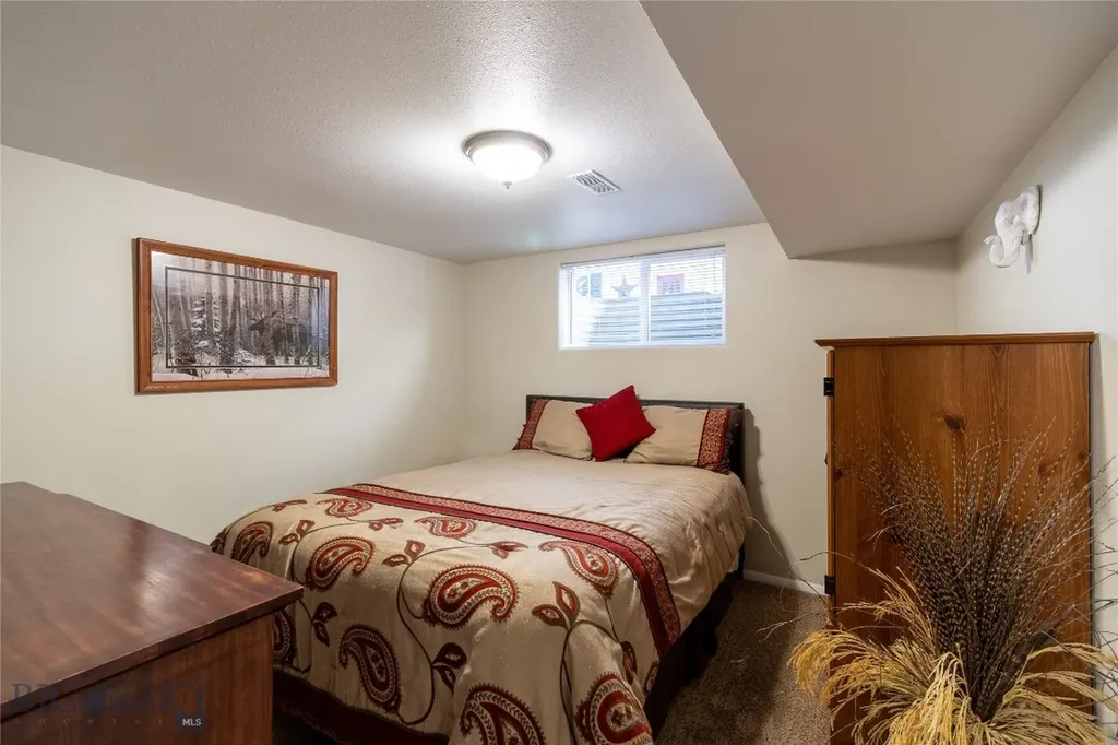 319 E 7th Avenue Big Timber MT 59011